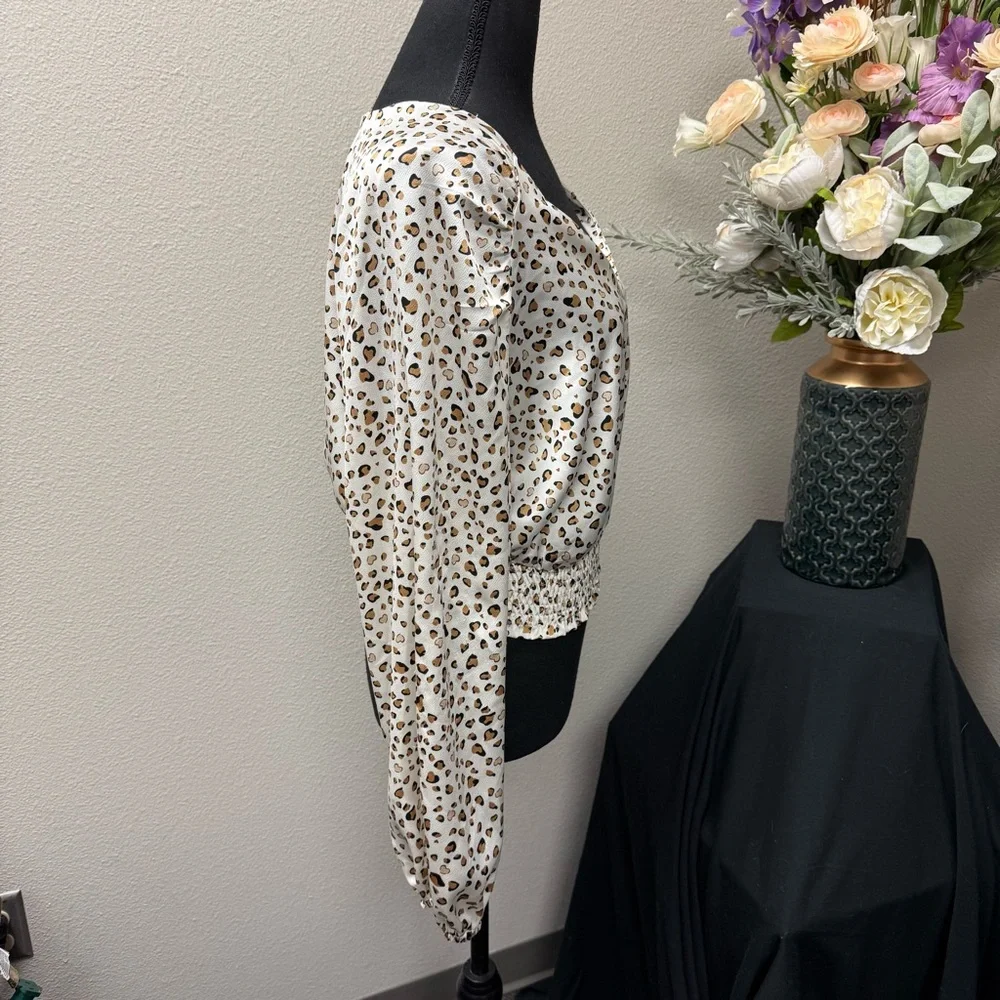 She + Sky Cream Leopard Print Smocked Waist Long Sleeve Blouse L - Picture 4 of 7